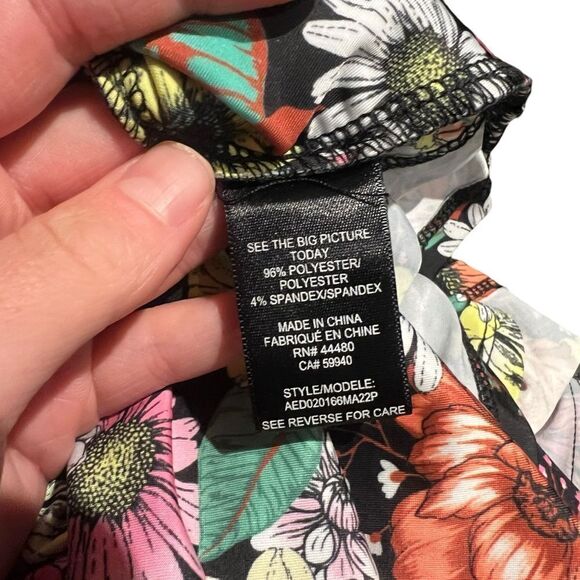 NWT! AFRM Lizette in noir garden floral short sleeve maxi dress - Picture 5 of 12